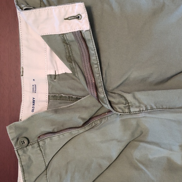 Old Navy Olive Green Shorts, Size 38 - Picture 4 of 8